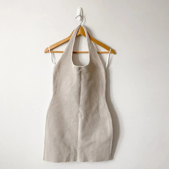 Aritzia Babaton Sculpt Knit Backless  Halter Dress Matte Pearl Size Large - Picture 3 of 7